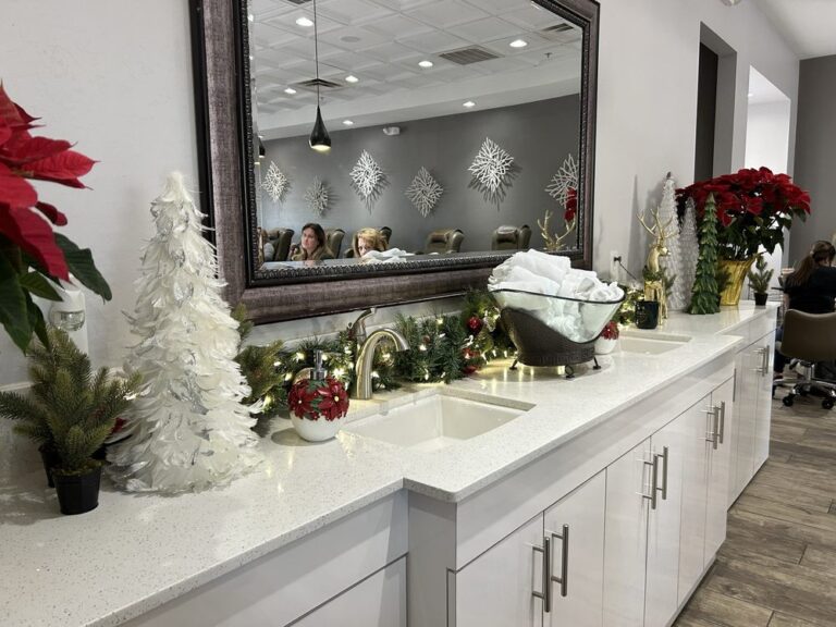 kelly nails sink